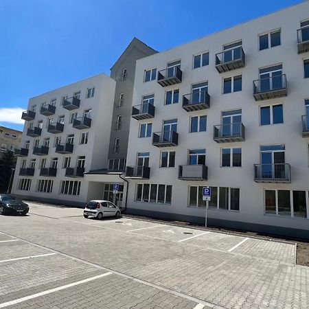 2 Room Apartment With Balcony Липтовски-Микулаш Экстерьер фото