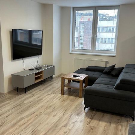 2 Room Apartment With Balcony Липтовски-Микулаш Экстерьер фото