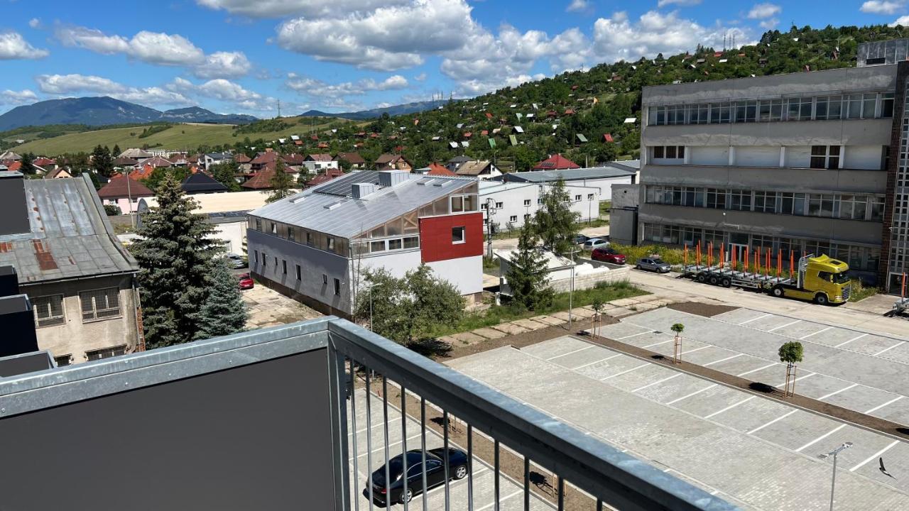 2 Room Apartment With Balcony Липтовски-Микулаш Экстерьер фото