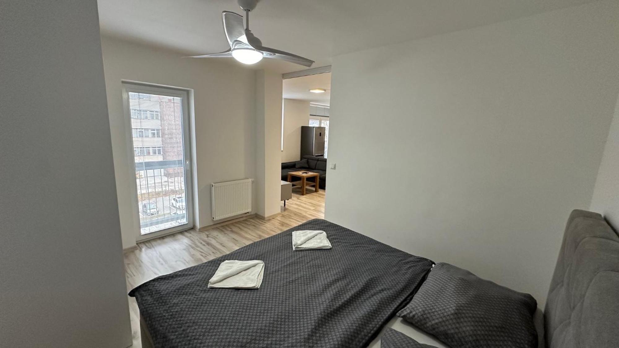 2 Room Apartment With Balcony Липтовски-Микулаш Экстерьер фото