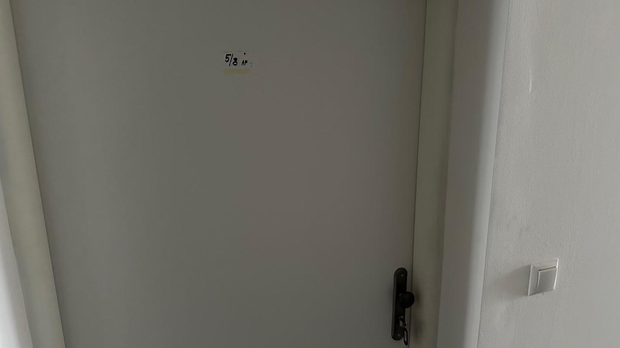 2 Room Apartment With Balcony Липтовски-Микулаш Экстерьер фото