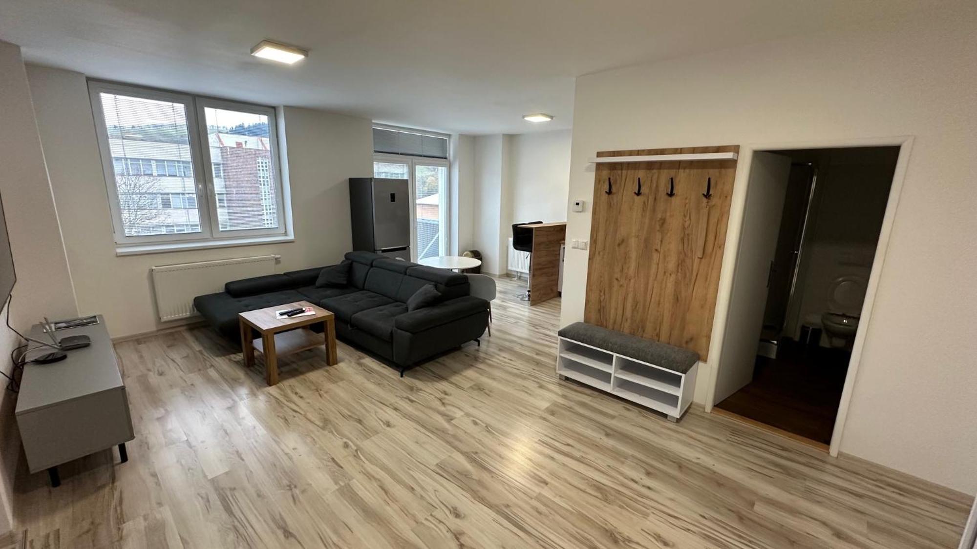 2 Room Apartment With Balcony Липтовски-Микулаш Экстерьер фото